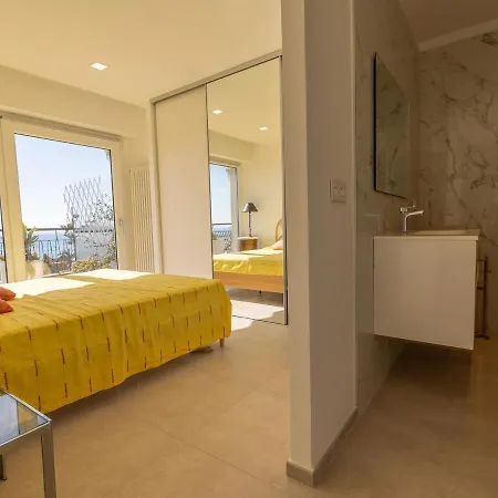 Lägenhet Magnifique 3p Climatise En Dernier Etage Avec Terrasse Face Mer, Proche Centre - Fr-1-196-326 *