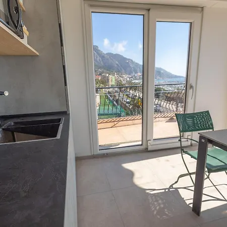 Magnifique 3p Climatise En Dernier Etage Avec Terrasse Face Mer, Proche Centre - Fr-1-196-326