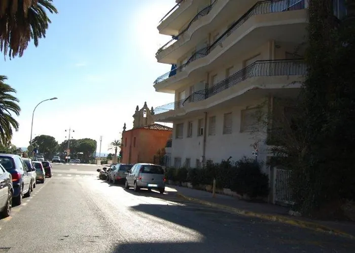 Magnifique 3p Climatise En Dernier Etage Avec Terrasse Face Mer, Proche Centre - Fr-1-196-326